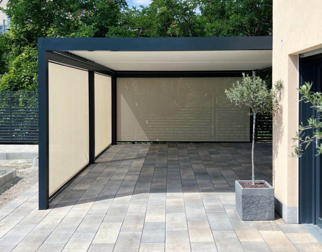 Bioklimatická pergola so screenovými roletami