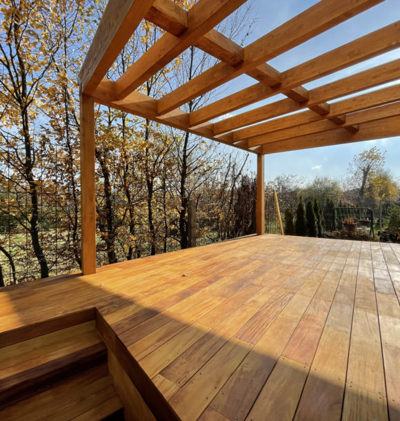 drevena-pergola-s-terasou