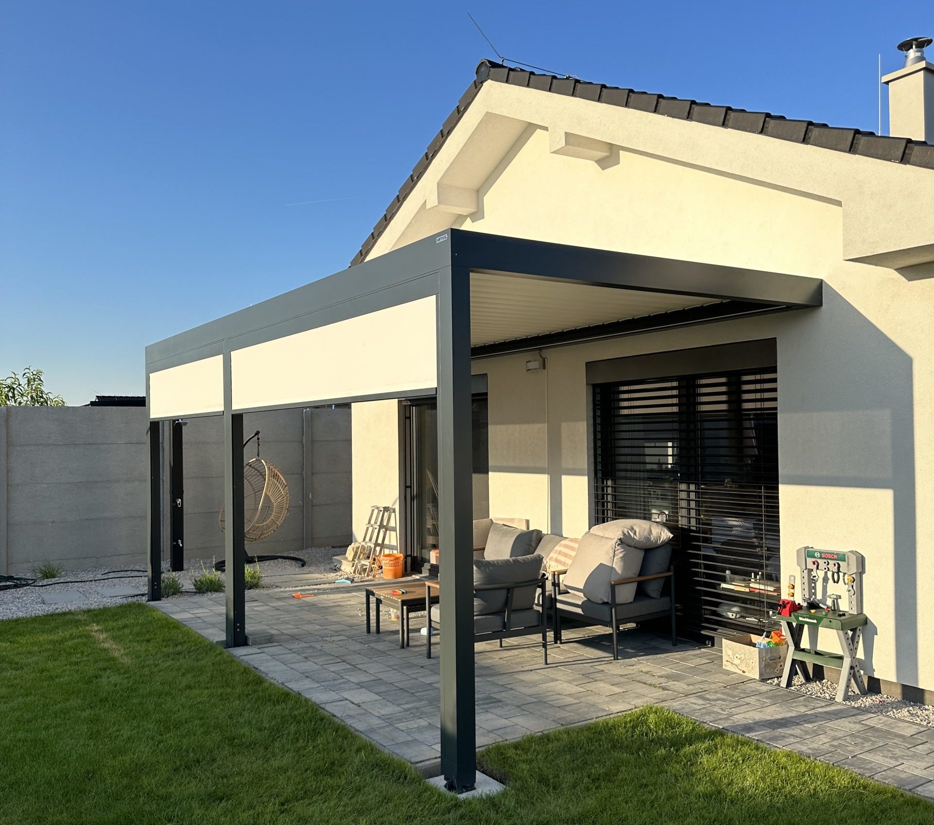bioklimaticka-pergola-biela-2