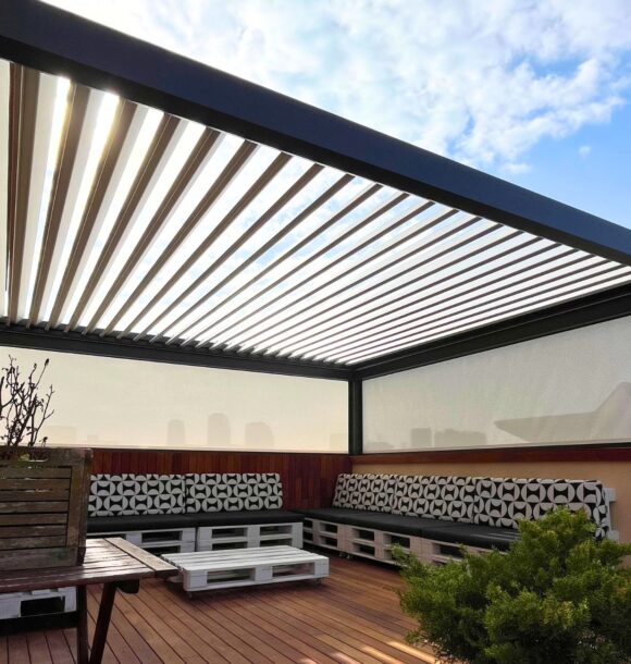 bioklimatická pergola na terase bytového domu