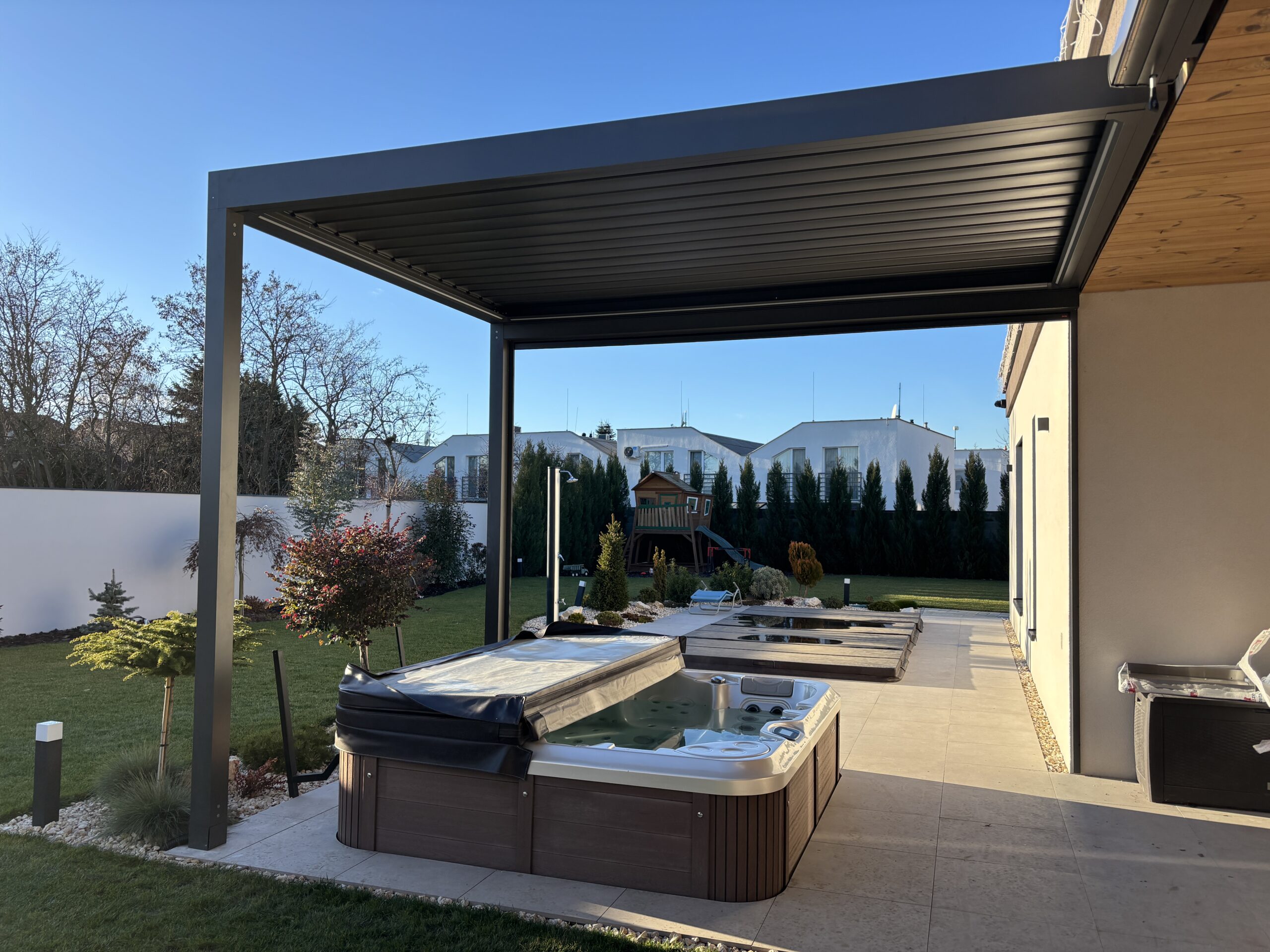 bioklimaticka pergola